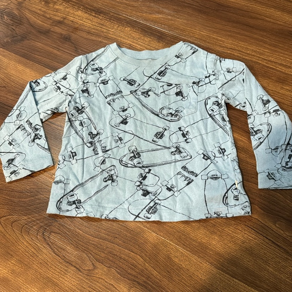 Baby Gap 2 years 2T skateboards long sleeve tshirt